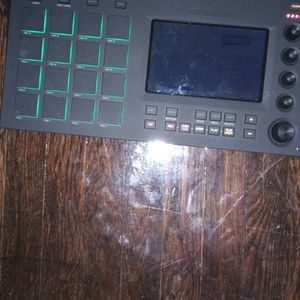 Mpc Touch screen (beat machine) $200 or best offer